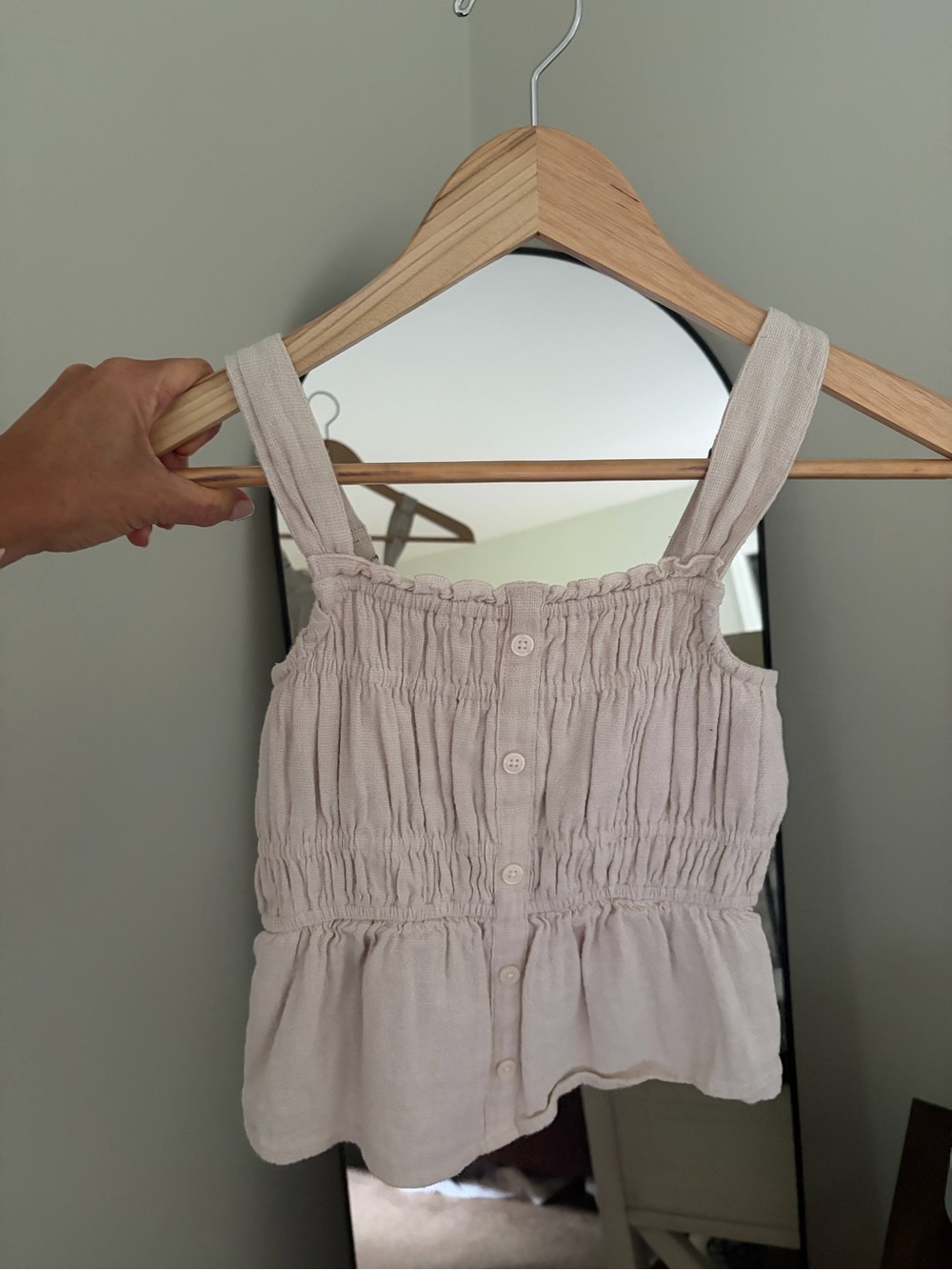 Girls Abercrombie kids size 12 Beige Smocked Button front Tank Top